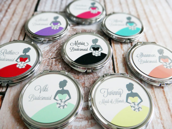 Свадьба - ON SALE Personalized Bridesmaid Gift - Compact Mirror - Bridesmaids Gown