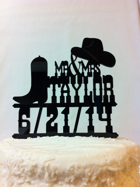 Mariage - Rustic Country & Western Font Hat And Boot Custom Name Wedding Cake Topper With Date