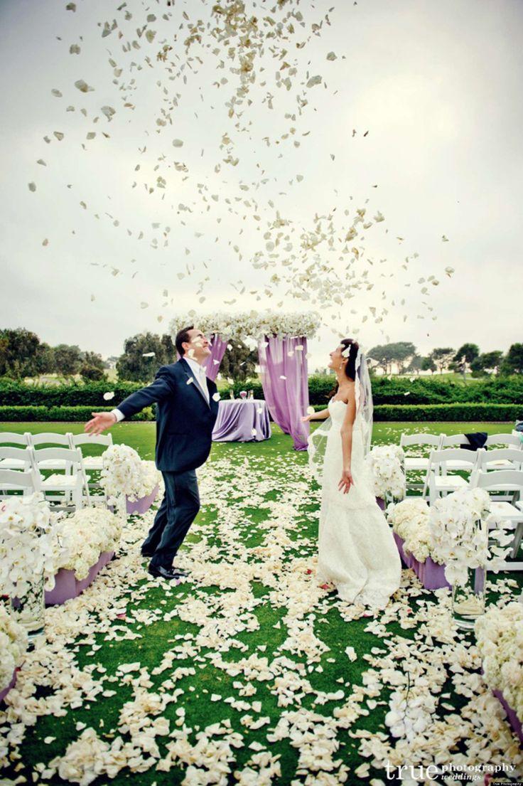 Hochzeit - 100 Breathtaking Ideas For Spring Weddings