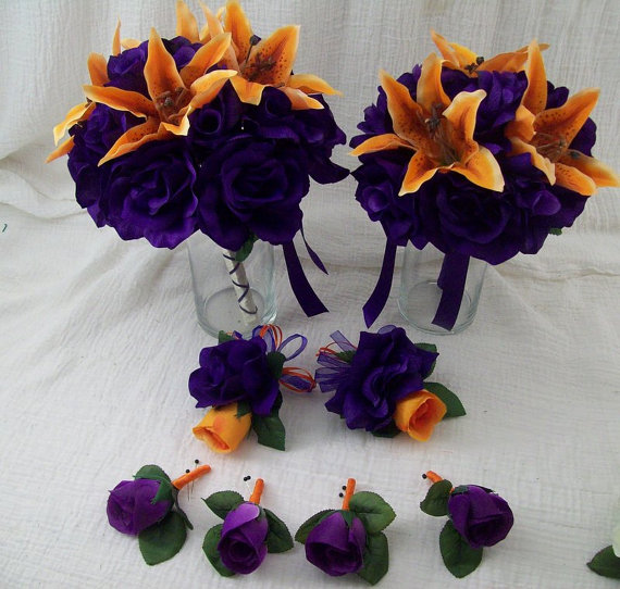 Свадьба - 8 Piece Wedding SiLK FLoWeR Package Orange LiLieS and dark purple Roses Tropical Destination Weddings Bridal Bouquet and Boutonnieres
