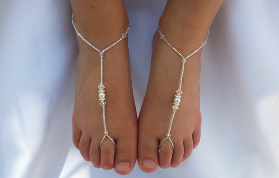 Свадьба - Baby Toddler Kids Crystal and Pearl Foot Jewelry Flower Girl Barefoot Sandal Kids Crystal and Pearl Wedding Foot Jewelry