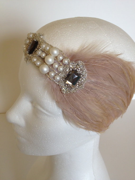 زفاف - NUDE Great Gatsby Headband, Beige beaded 1920s dress headpiece, Cream Feather Headbands, Glamorous Wedding Headpiece,