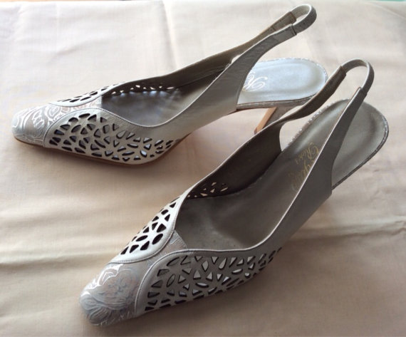 Свадьба - Pearlised Spanish leather shoe UK 4 US 6 EU 37