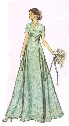 Hochzeit - Vogue 1156 Sewing Pattern 1970s Vintage Couturier Design Belinda Bellville Wedding Pattern Bridal Pattern Dress Pattern Gown Bridesmaid