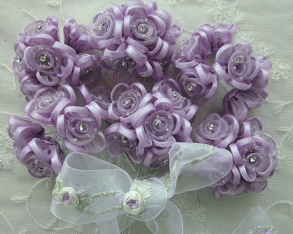زفاف - 36 pc  LAVENDER Wired Satin Organza Rhinestone Seed Beaded Rose Flower Applique Bridal Wedding Bouquet