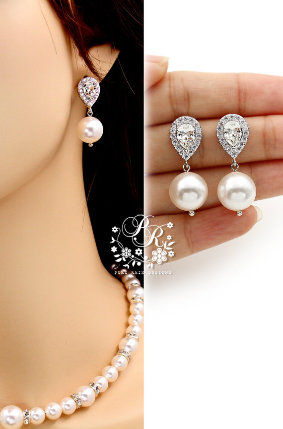 Mariage - Wedding Earrings Swarovski Crystal Swarovski Pearl Earrings Wedding Jewelry Bridal Earrings Wedding Accessory Bridal Jewelry Bridesmaid Nana