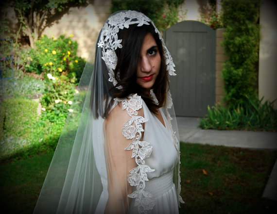 Wedding - DEPOSIT FOR JULES Only: Ivory Mantilla Veil, Venice Lace Mantilla Veil, Fingetip Ivory Veil, Lace Wedding Veil, Lace Bridal Veil