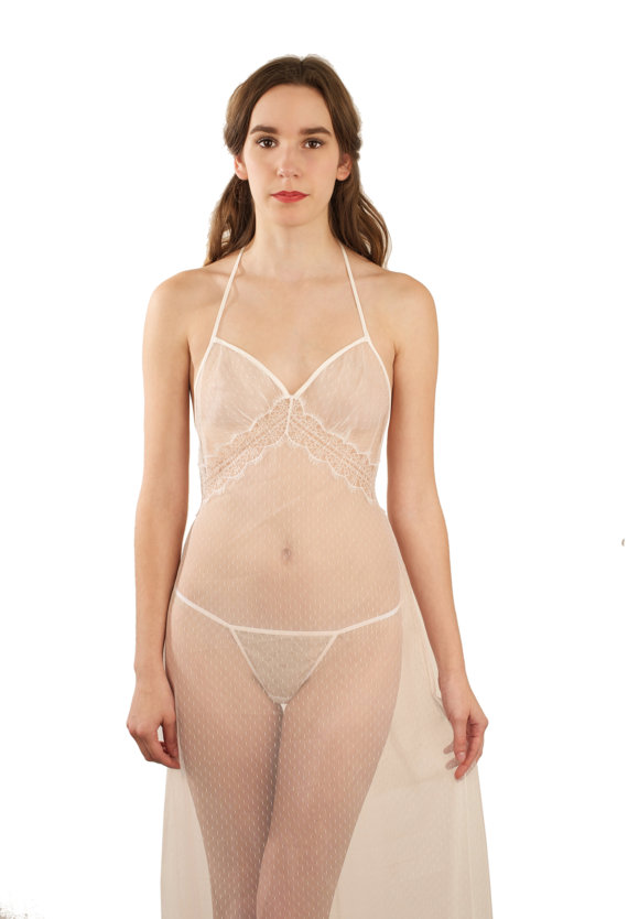زفاف - Margot gown and panty in sheer ivory white netting with French lace and low back - sexy wedding lingerie for brides, bridal trousseau