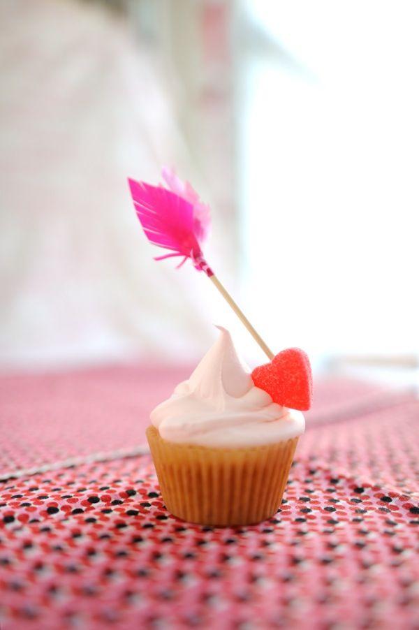 زفاف - Cupid’s Arrow Valentine Cupcake Toppers DIY
