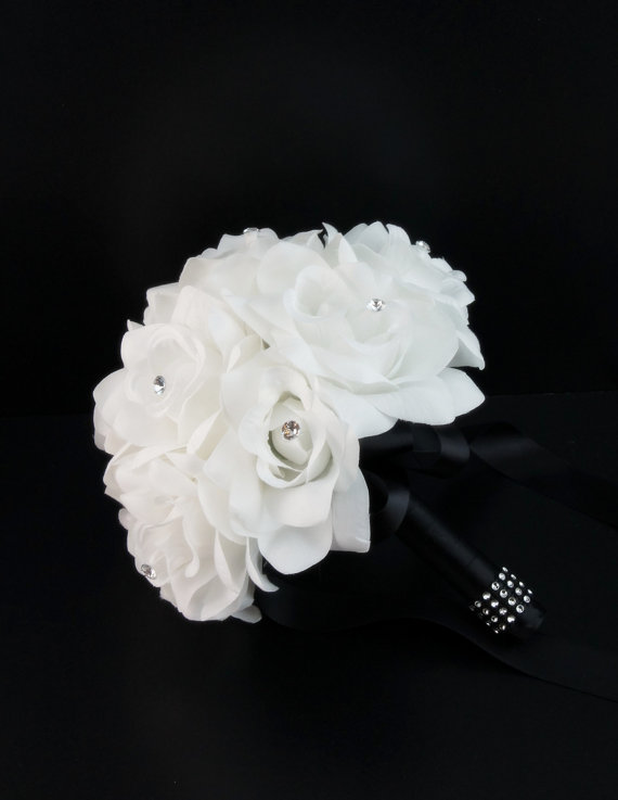 Mariage - 8" White rose bouquet with rhinestone(Ribbon color can be picked)