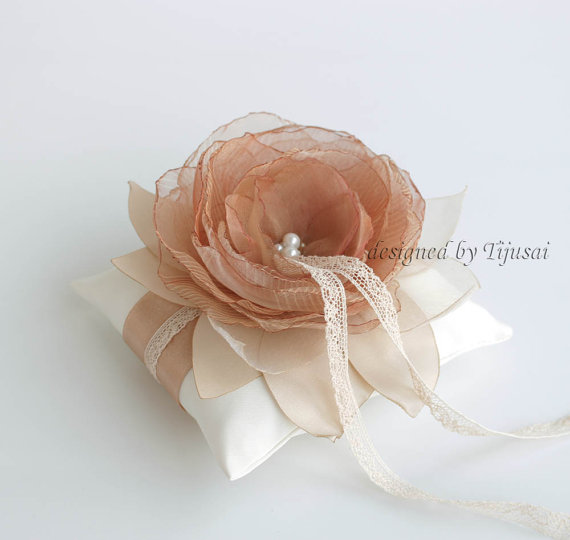 Свадьба - Wedding pillow with brown/burgundy flower---wedding rings pillow , wedding pillow