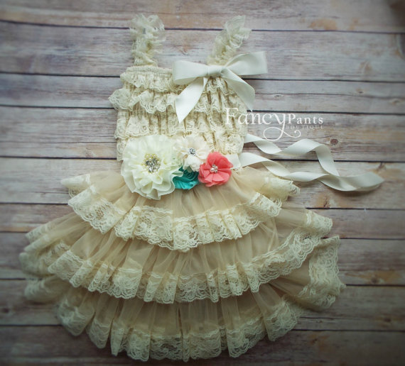 Mariage - Flower Girl Dres, Rustic Flower Girl Dress, Country flower girl dress, Coral Dress, lace girls dresses, baby lace dress, Ivory Lace Dress
