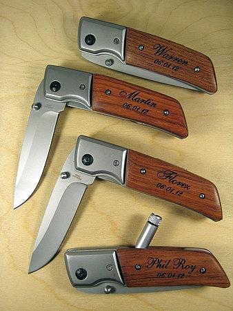 زفاف - 4 Engraved Knives Pocket Knife LED Flashlight Personalized Wood Groomsman Ring Bearer Best Man Gift Hunting Hiking Keepsake Wedding Favor