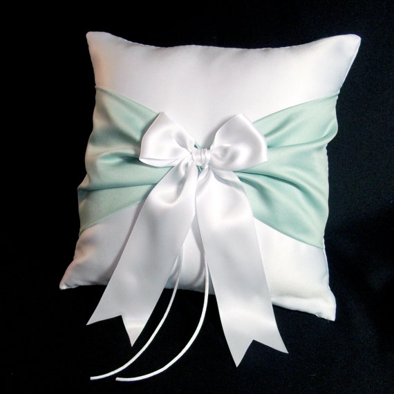 زفاف - White or Ivory Wedding Ring Bearer Pillow Mint Green Accent