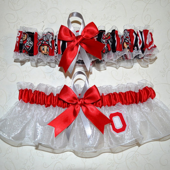 Свадьба - Wedding Garter Set Handmade with Ohio State University Buckeyes fabric FLWM