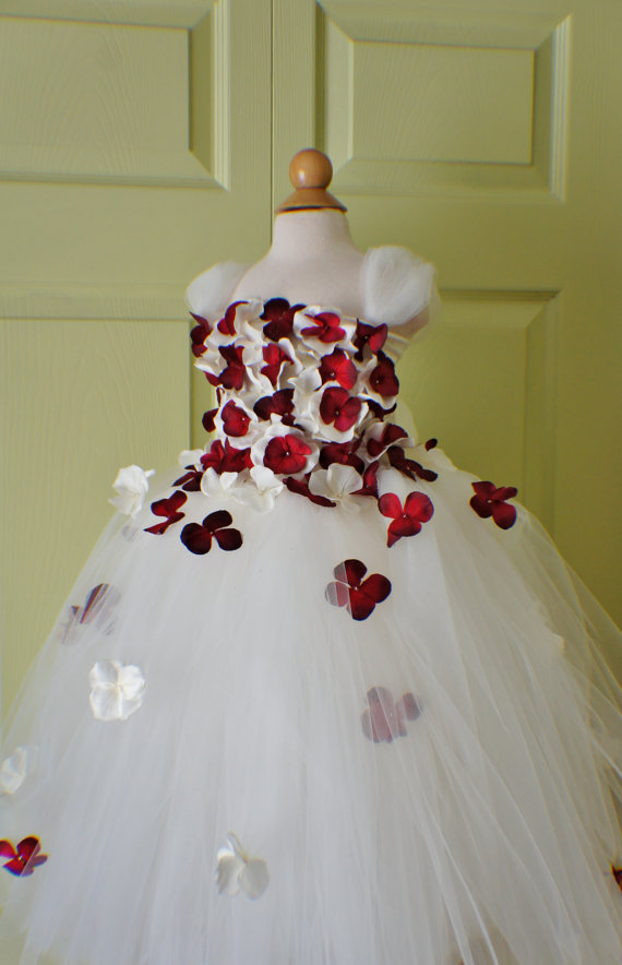 زفاف - Flower Girl Dress, Tutu Dress, Photo Prop, in Ivory and Red, Flower Top, Tutu Dress