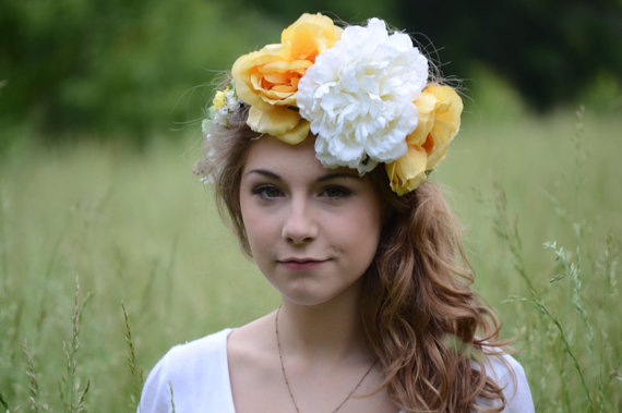 Hochzeit - Big Rustic Flower Crown Yellow White Natural looking Wedding Boho Festival Headband Woodland style ONE OF A KIND