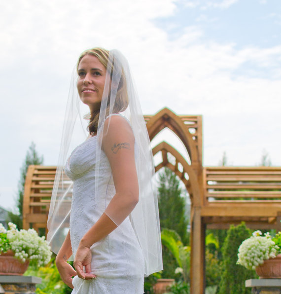 Свадьба - Wedding veil - 36 inch fingertip length bridal veil with a cut edge