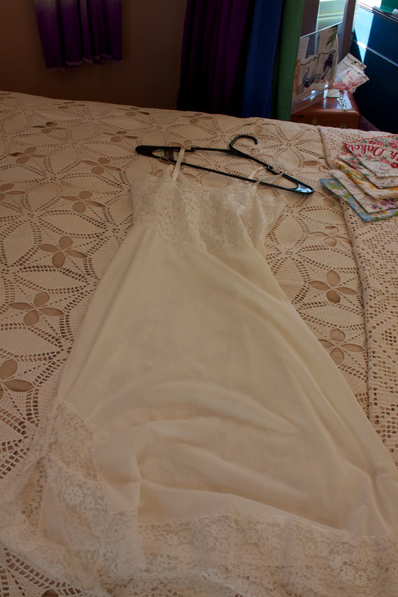 Hochzeit - Vintage Slip/Nightgown, White Slip, Lovely Lingerie, size 32, #21.5