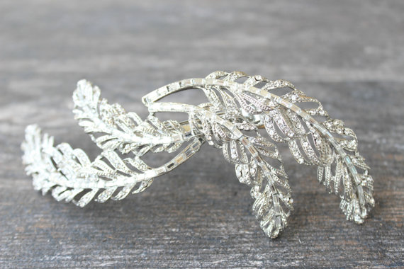 Hochzeit - Swarovski Crystal Feather Hair Clip, Art Deco Bridal Hair Feather, Feather Bridal Fascinator- PLUMES de MARIEE
