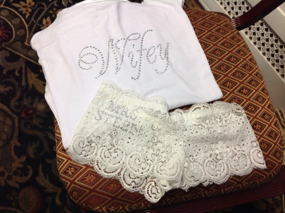 Hochzeit - NEW MRS underwear: Lace Boy Short Underwear. Name in Rhinestones Honeymoon/wedding gift. lingerie, just married, bridal shower,bride. Wifey.