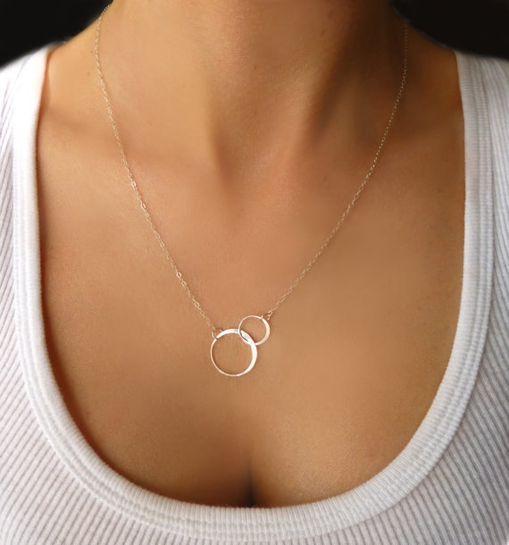 Свадьба - Eternity Necklace - Infinity Lariat Necklace - Bridesmaid Necklace - Interlocking Double Circle Necklace - Wedding Jewelry - Necklace Gift