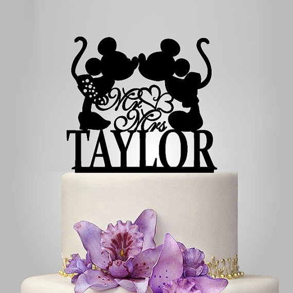 زفاف - Mickey and Minnie mouse silhouette personalized wedding cake topper, mr and mrs wedding cake topper with heart decor, disney cake topper