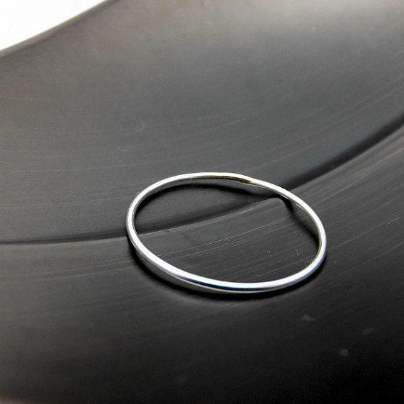 زفاف - Barely There Ring // Sterling Silver // Stacking Ring // Stackable Ring // Thin Ring // 1mm // Handmade // Minimalist // Fashion Jewelry