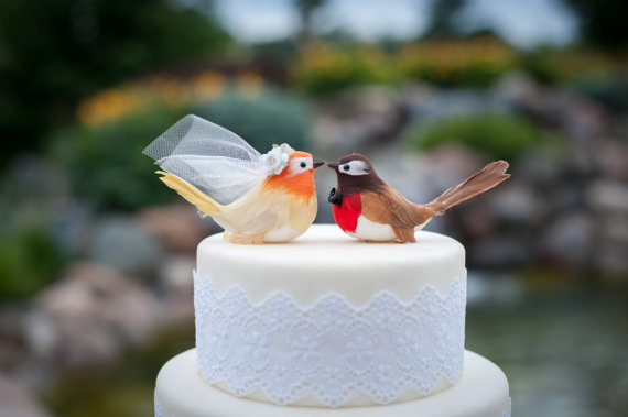 زفاف - Cheeky Chickadee Love Bird Cake Topper: Unique Bride and Groom Love Bird Wedding Cake Topper