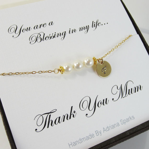 Mariage - Mother of the groom Personalized Bracelet with Thank You Card, mothers gifts, gifts for mother in law, bridal party jewelry, mother card,