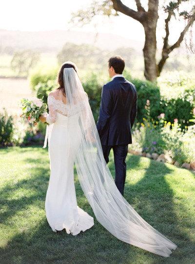 Свадьба - Chapel length Wedding Bridal Veil 90 inches white, ivory, Wedding veil Long bridal Veil chapel length veil bridal veil cut edge veil