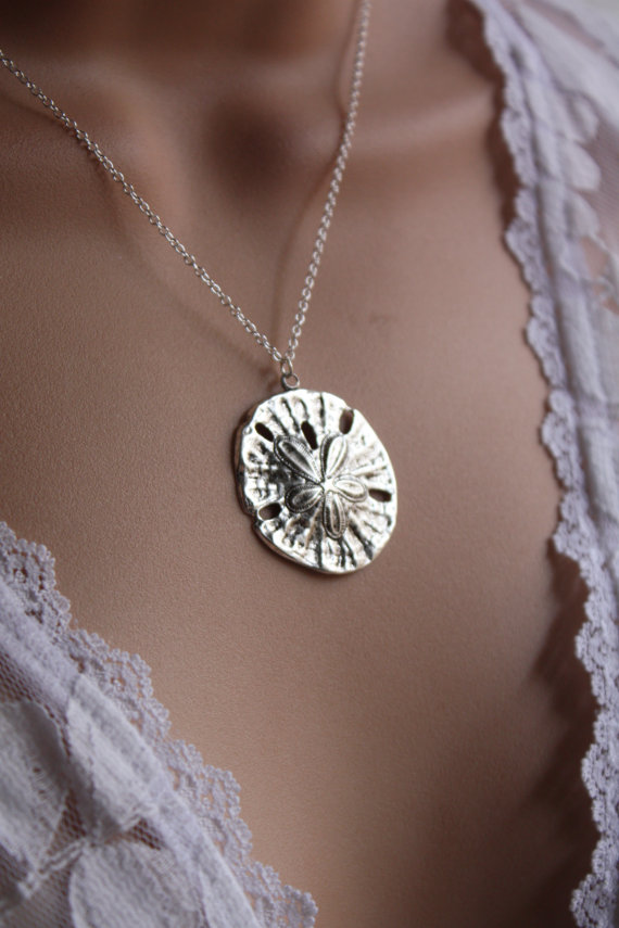 Свадьба - Sterling Silver Sand Dollar, Sand Dollar Necklace, Sand Dollar Pendant Sand Dollar Jewelry Beach Wedding