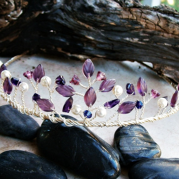 زفاف - Amethyst Wedding Tiara w Purple and Violet Leaf Beads