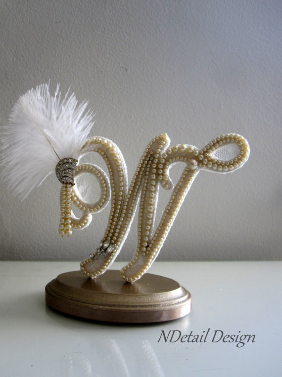 زفاف - Wedding Cake Topper Monogram Letter W Vintage Ivory Pearls, Lace, Art Deco Brooch and Feather for Gatsby or 1920's Wedding, Gift or Birthday