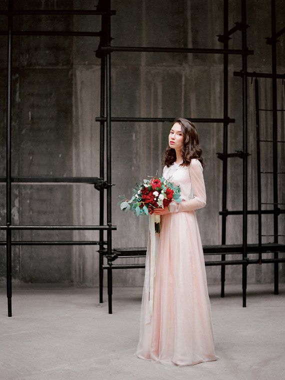 Mariage - Ivanna // Bohemian Wedding Dress - Pink Wedding Dress - Rustic Wedding Dress - Long Sleeves Wedding Gown - Romantic Wedding Dress - Boho