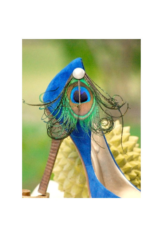 زفاف - Pearl & Peacock Shoe Clips - Chaussures Schuhclips. Couture Gift Idea, Iridescent Teal Green Aqua Blue Red, Burlesque Bride Bridal Accessory