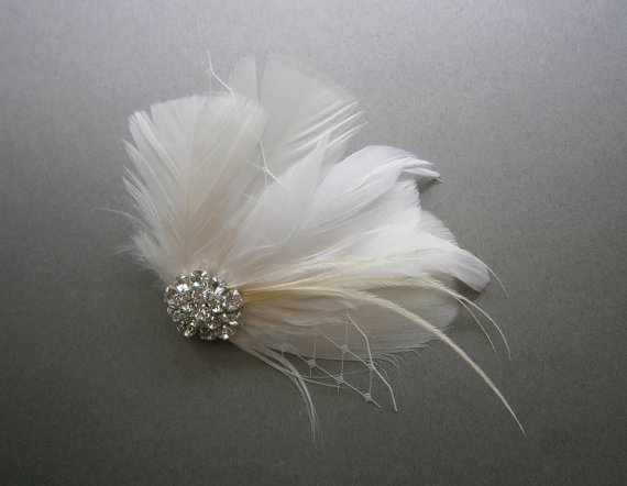زفاف - Ivory, feather, white, Weddings, hair, accessory, facinator, Bridal, Fascinators, Bride, veil - IVORY SHADES