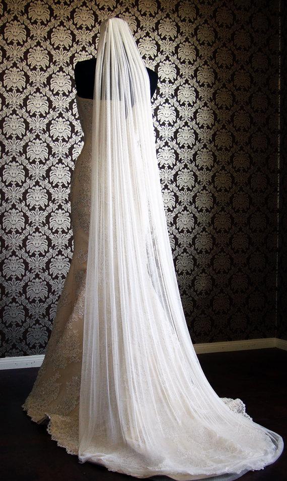 زفاف - Natural Raw Silk Tulle Cathedral Veil Cut Edge and Soft Smooth Silk Tulle Drape Bridal Veil by IHeartBride Silk Tulle Collection ES60