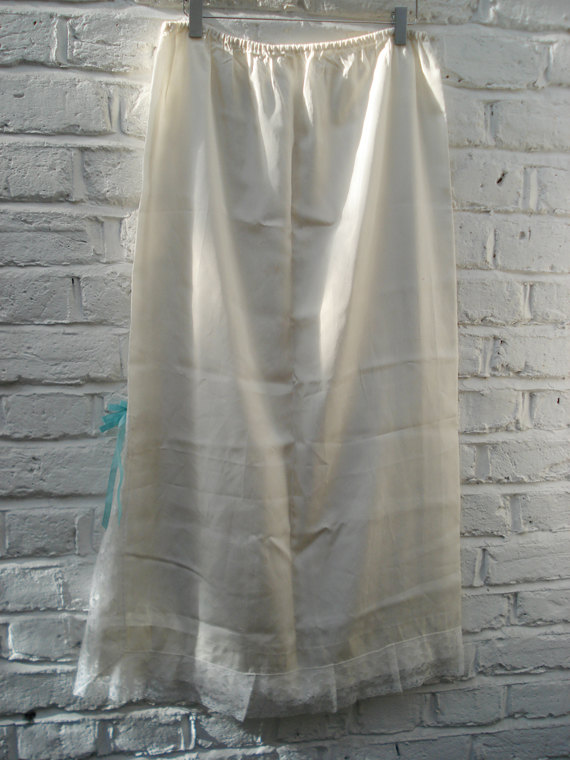 زفاف - Vintage large white , slited petticoat, lace, blue bow detail, straight cut
