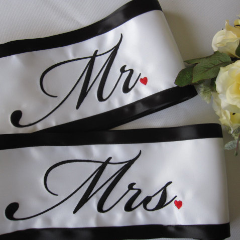 Hochzeit - Mr and Mrs Wedding Chair Sash Set - Formal Script