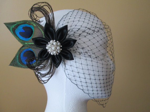 Hochzeit - Peacock Wedding Fascinator, BLACK Kanzashi Flower Hair Piece, Bridal Feather Head Piece w/ Birdcage Veil, Vintage / Gatsby / Fantasy