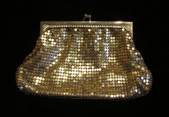 Свадьба - Vintage 1940s Silver Mesh Purse Whiting and Davis Formal Purse Clutch Purse Wedding Purse Art Deco Purse Very Good to Excellent Condition