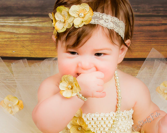 Hochzeit - Hydrangea Flowers Headband Glass Pearl Bead Bracelet Set, Little Flower Girl, Spring, Birthday Outfit, Lace Cream Ivory Off White, Newborn