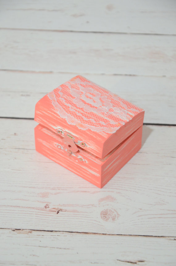 Hochzeit - Vintage chic  I DO ring bearer box - custom colors