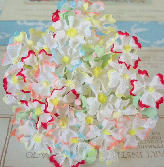 زفاف - Linen Fabric Hydrangea Bouquet / Vintage Millinery / Tipped White / Retro Charm / Vintage / Circa: 1960s