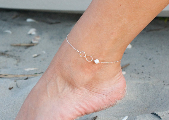 Mariage - Infinity anklet, Silver infinity ankle bracelet, infinity jewelry, bridesmaid gift, destination wedding, beach wedding, pearl anklet, otis b