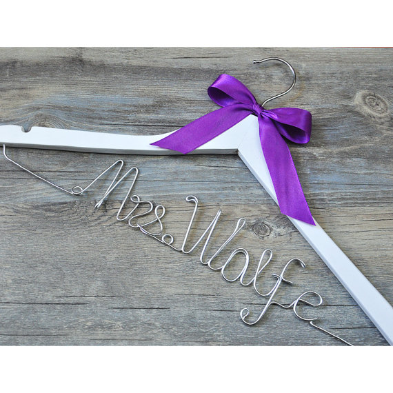Wedding - personalized bridal hanger with bowknot, custom wooden wedding hanger, personalized bridal shower gift, custom bride bridesmaid hanger