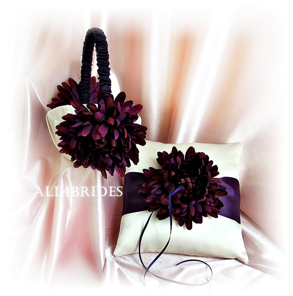 Свадьба - Champagne and Eggplant Purple Wedding basket and pillow, ring bearer and flower girl weddings ceremony decor