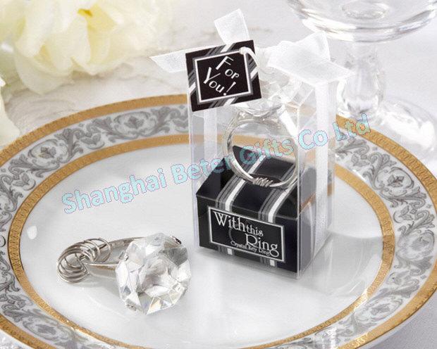 Mariage - Free Shipping 100pcs Crystal Engagement Ring Keychain WJ038/A Tableware Dinnerware & Dinnerware Sets from Reliable ring for keychain suppliers on Shanghai Beter Gifts Co., Ltd. 