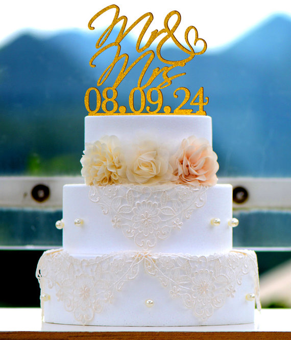 Mariage - Wedding Cake Topper Monogram Mr and Mrs cake Topper Design Personalized with YOUR Last Name 015